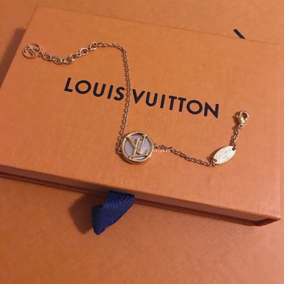 Louis Vuitton L TO V PEARLFECTION BRACELET - Picture 6 of 8